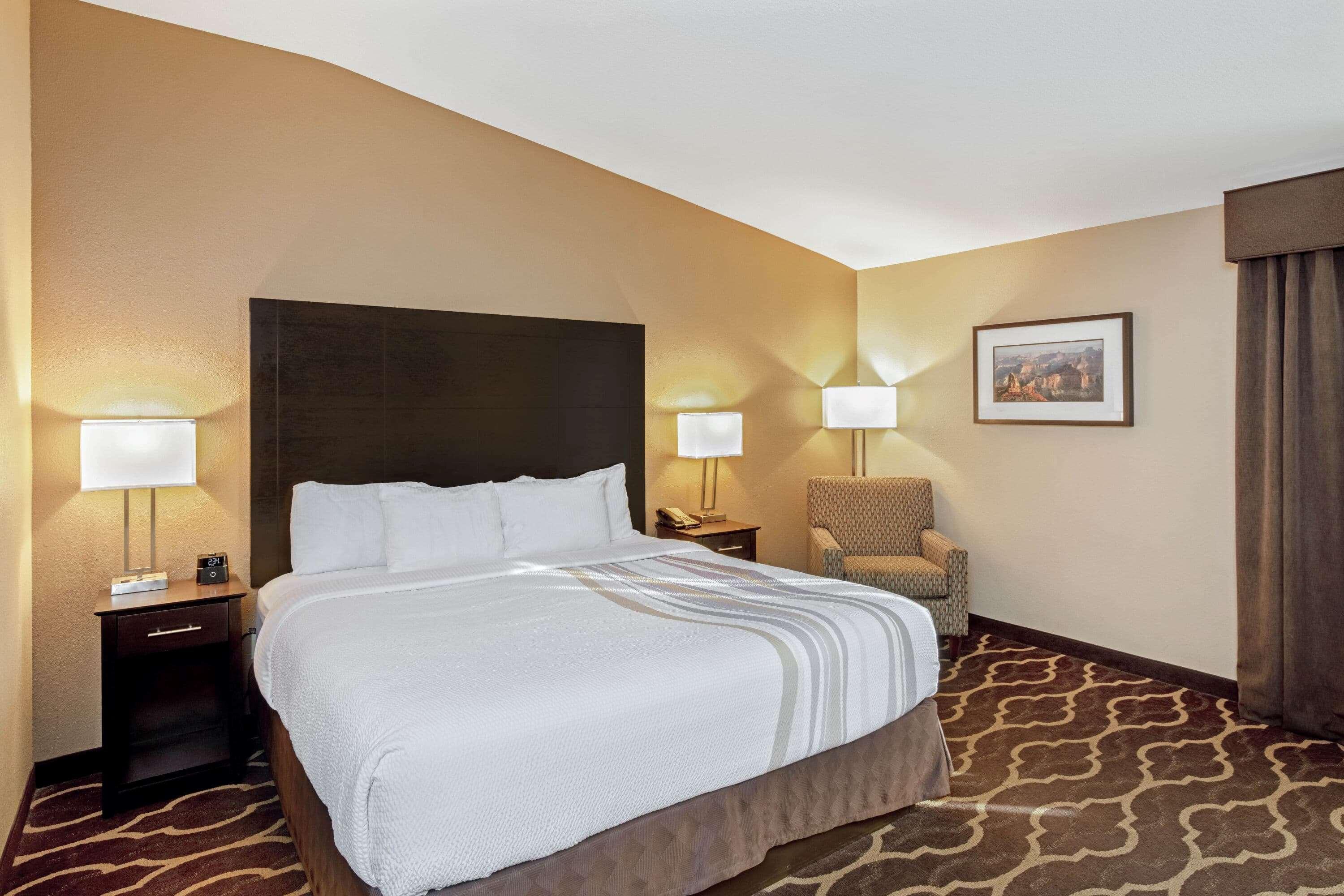 La Quinta Inn & Suites By Wyndham Lv Tropicana Stadium Лас-Вегас Экстерьер фото