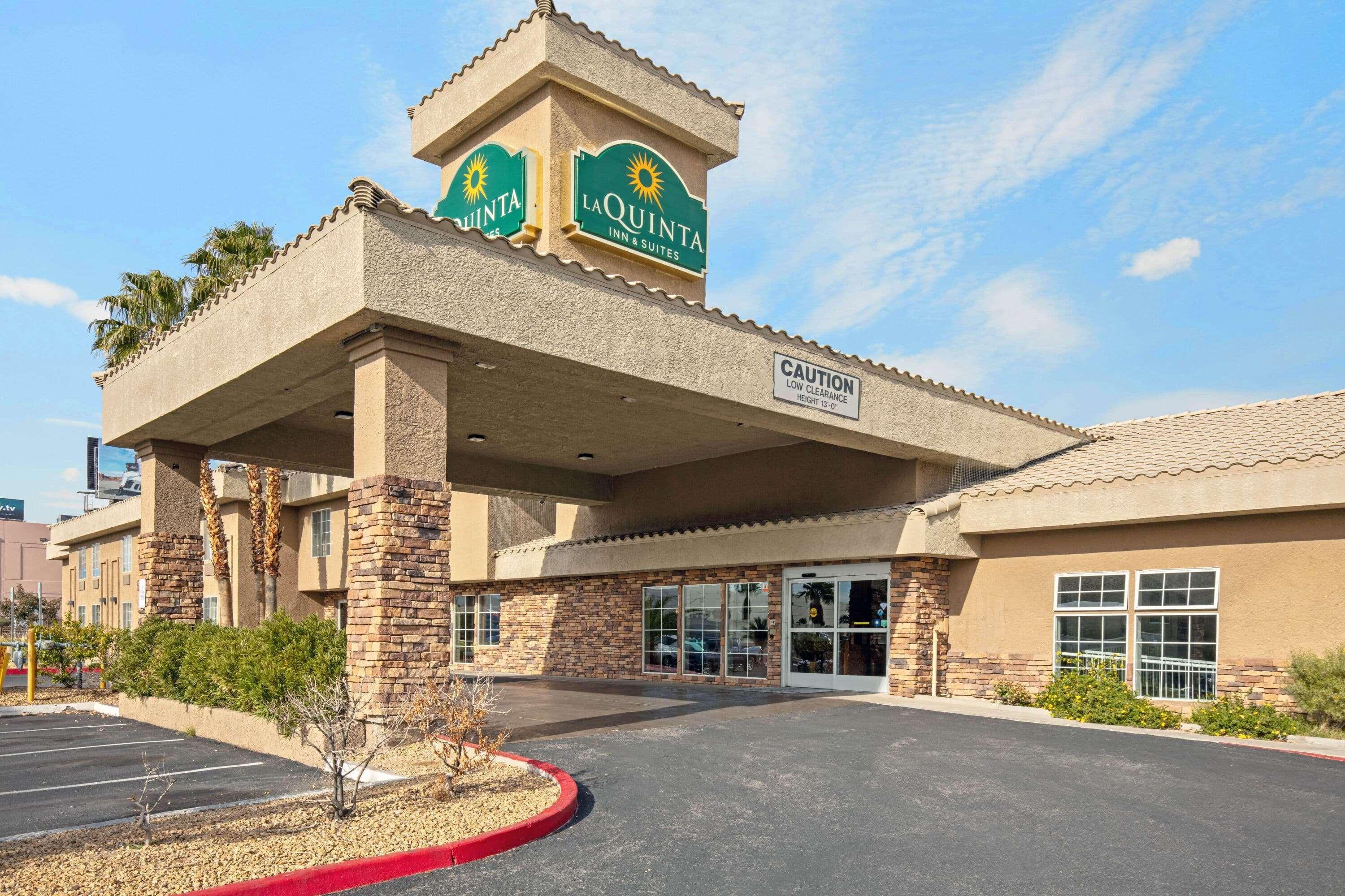 La Quinta Inn & Suites By Wyndham Lv Tropicana Stadium Лас-Вегас Экстерьер фото