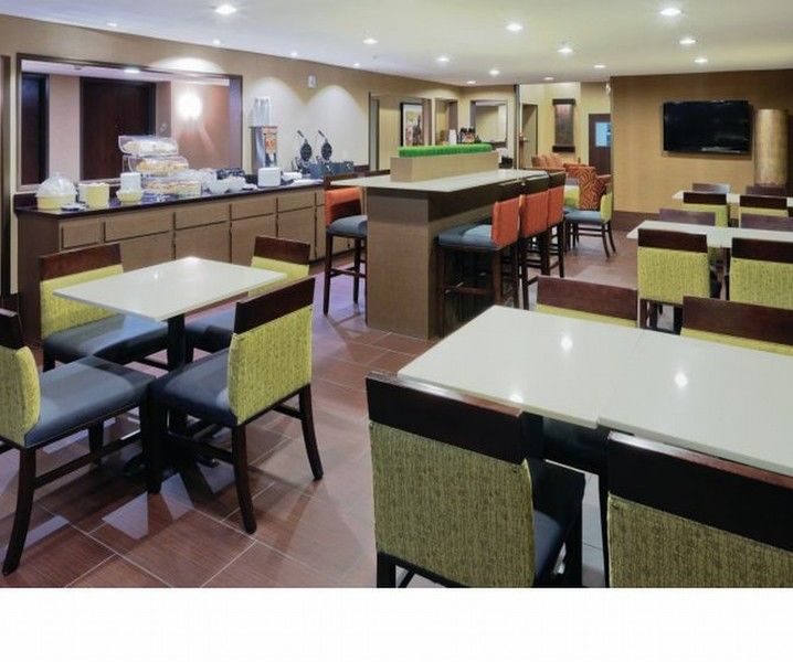 La Quinta Inn & Suites By Wyndham Lv Tropicana Stadium Лас-Вегас Экстерьер фото