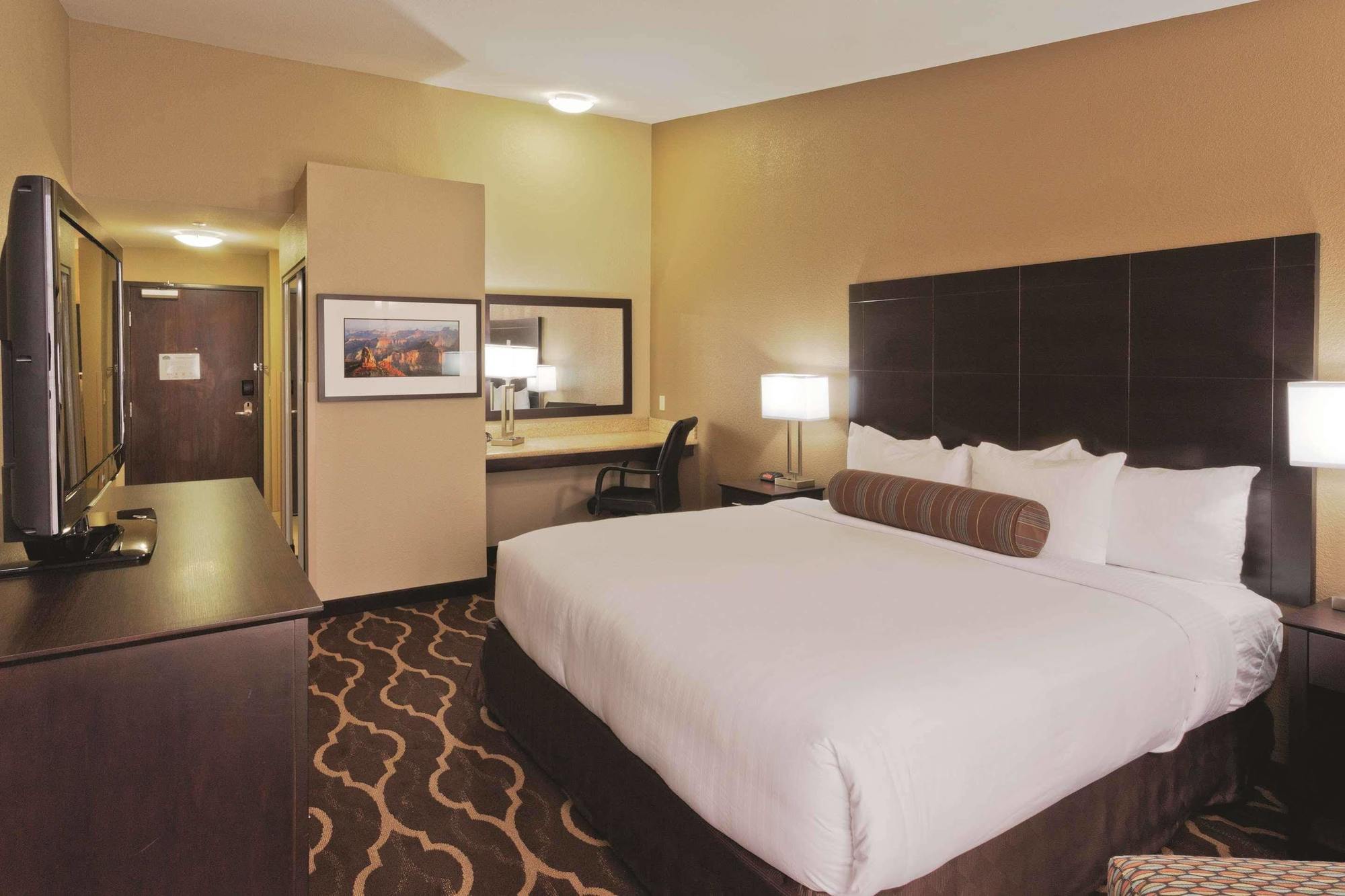 La Quinta Inn & Suites By Wyndham Lv Tropicana Stadium Лас-Вегас Экстерьер фото